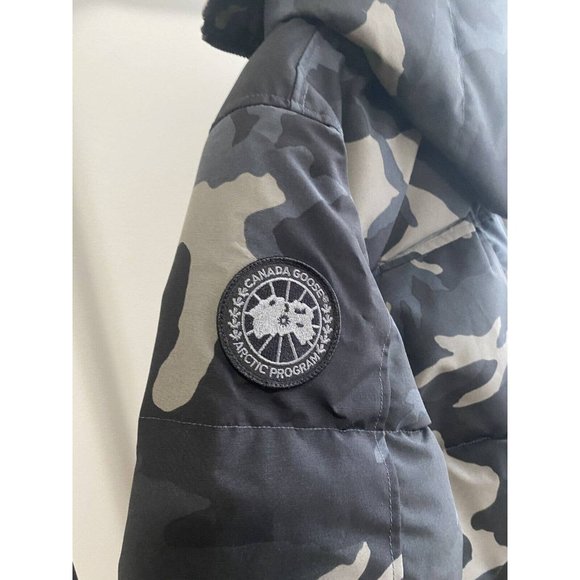 NWT Canada Goose Men's Macmillan Black Label Black Camo (SMALL) - Picture 2 of 5